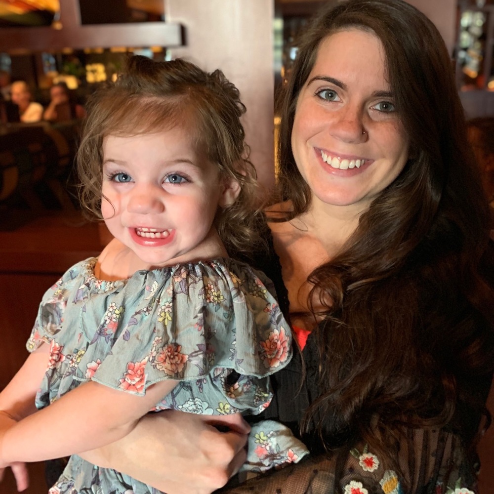 Meet your Posher, Hallie